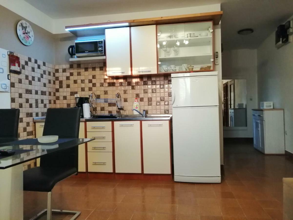 Apartmani Petra Vrsi Ngoại thất bức ảnh