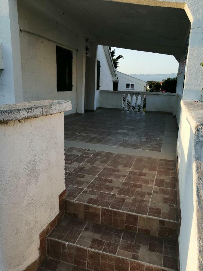 Apartmani Petra Vrsi Ngoại thất bức ảnh