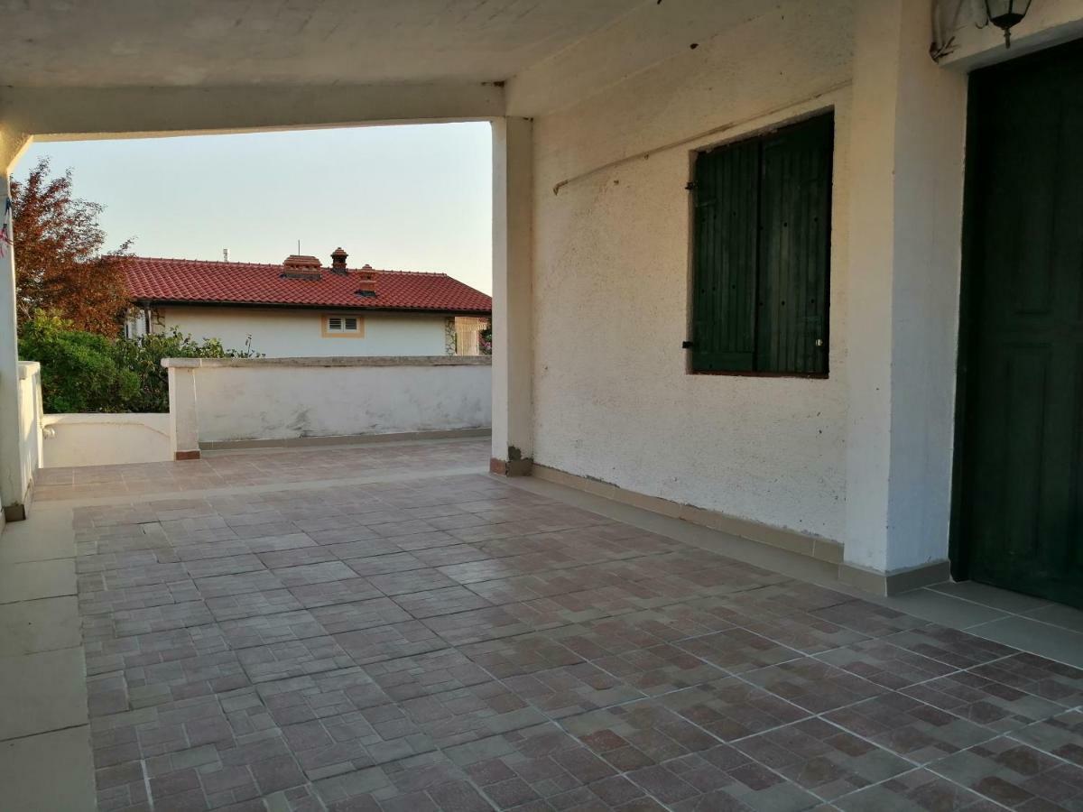 Apartmani Petra Vrsi Ngoại thất bức ảnh