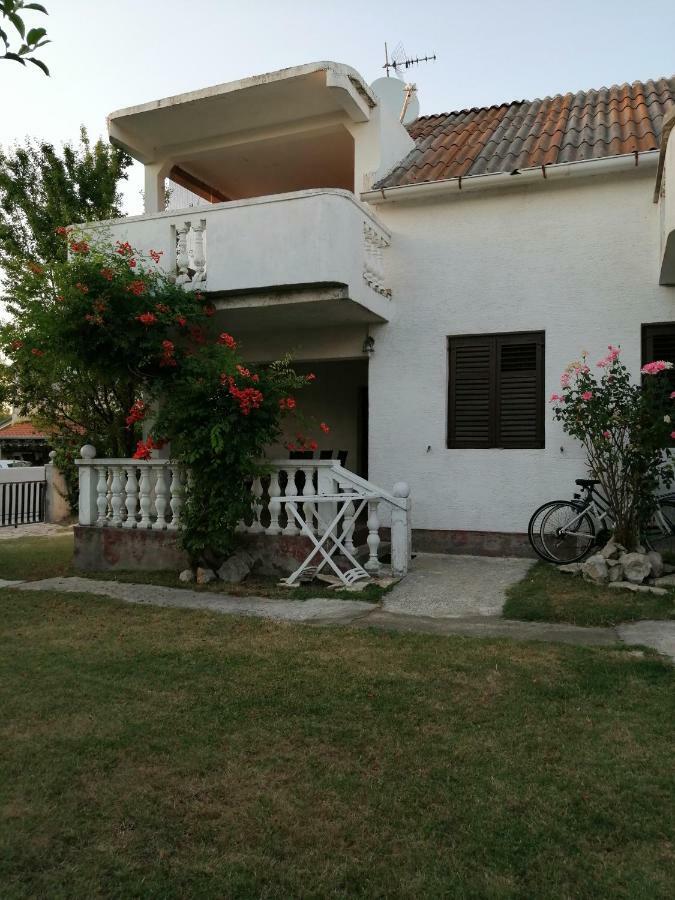 Apartmani Petra Vrsi Ngoại thất bức ảnh