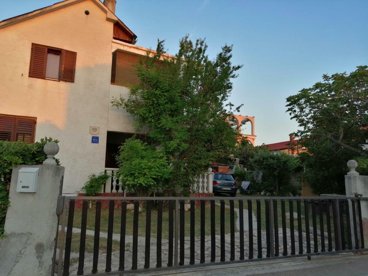 Apartmani Petra Vrsi Ngoại thất bức ảnh